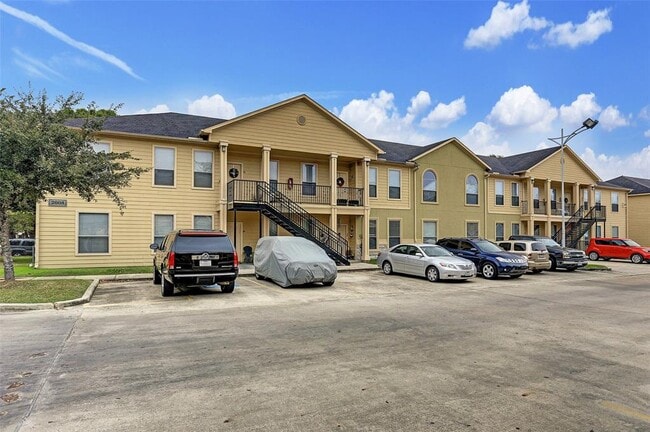 2018 Laverne St