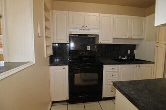 376 W 15th St in West Palm Beach, FL - Building Photo - Building Photo