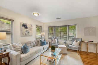 746 Amsterdam Ave NE, Unit Unit 1 in Atlanta, GA - Building Photo - Building Photo