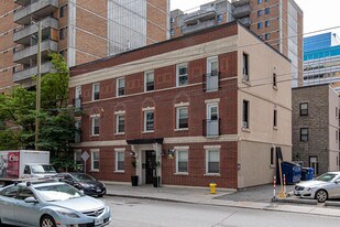 214 Gloucester St Apartments