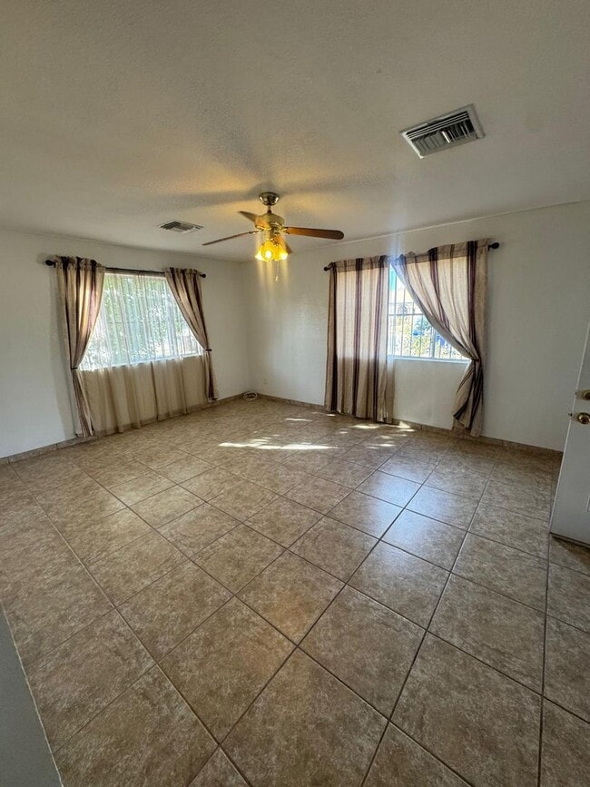 1435 E 13th St in Douglas, AZ - Building Photo - Building Photo