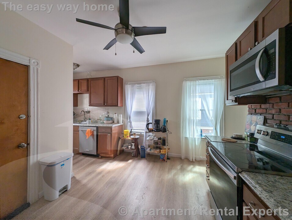 35 Pearson Rd, Unit 1 in Somerville, MA - Building Photo