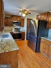 18717 Flower Hill Way in Gaithersburg, MD - Building Photo - Building Photo