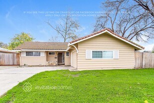 640 W El Camino Ave in Sacramento, CA - Building Photo