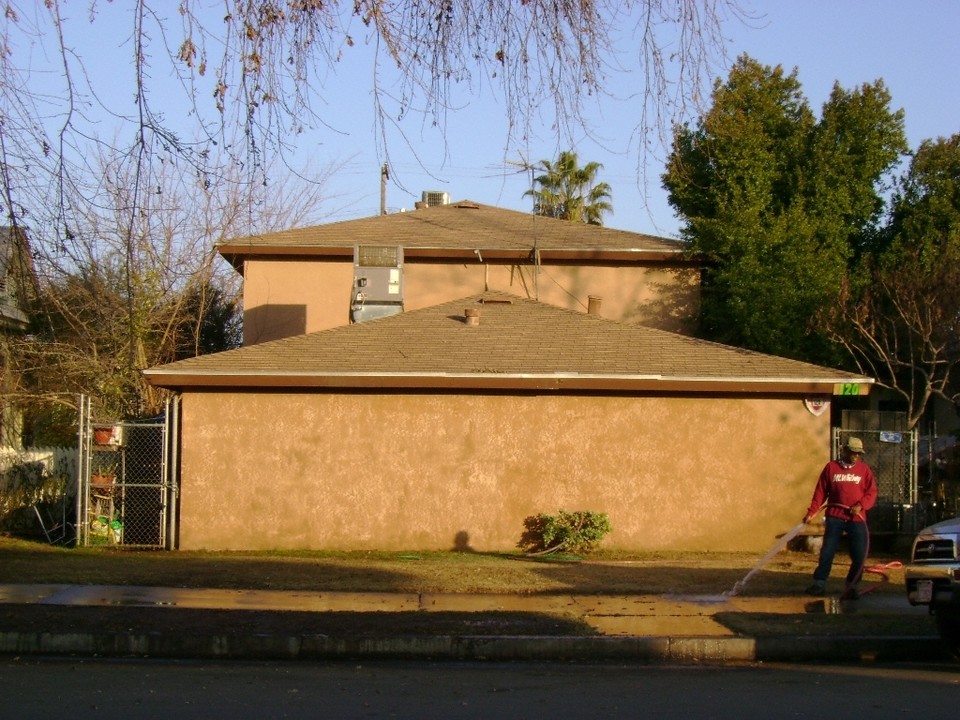 DelGarden 5 Unit in Fresno, CA - Foto de edificio