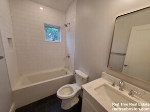 51 Fairbanks St, Unit 3 in Boston, MA - Building Photo - Building Photo