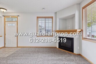 3514 Cherry Ln in Woodbury, MN - Building Photo - Building Photo