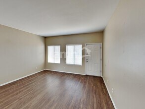178 W Calle Nueva Vida in Tucson, AZ - Building Photo - Building Photo