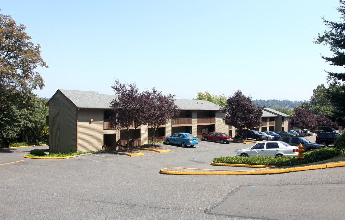 Veranda Green Apartments in Burien, WA - Building Photo