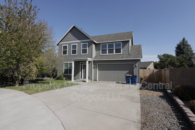 1432 NW Spruce Ct in Redmond, OR - Building Photo - Building Photo