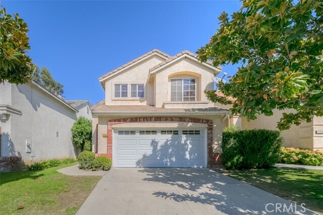 property at 2568 La Salle Pointe