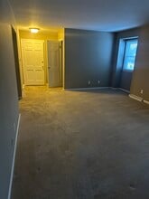 5325 Territorial Rd, Unit Apt.211 in Grand Blanc, MI - Building Photo - Building Photo