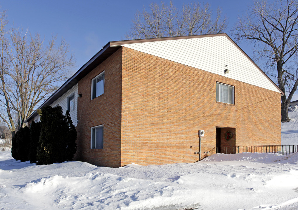 6944 Hudson Blvd N in St. Paul, MN - Building Photo