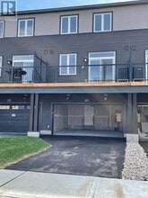 806 Everbloom Ln in Ottawa, ON - Building Photo - Building Photo