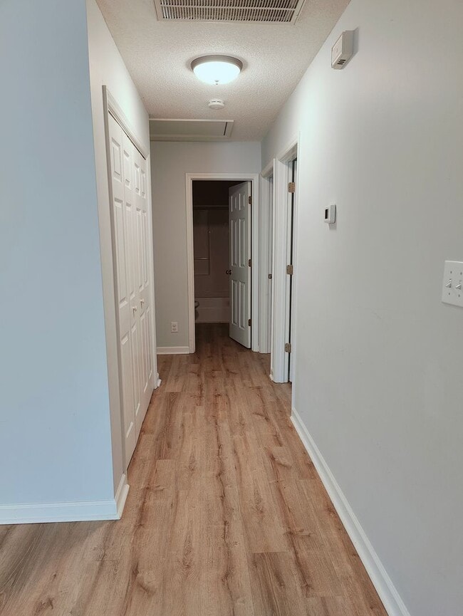 2025 Ardmore Village Ln in Winston-Salem, NC - Building Photo - Building Photo