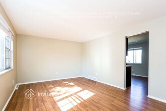 6471 S Birch Cir in Centennial, CO - Foto de edificio - Building Photo