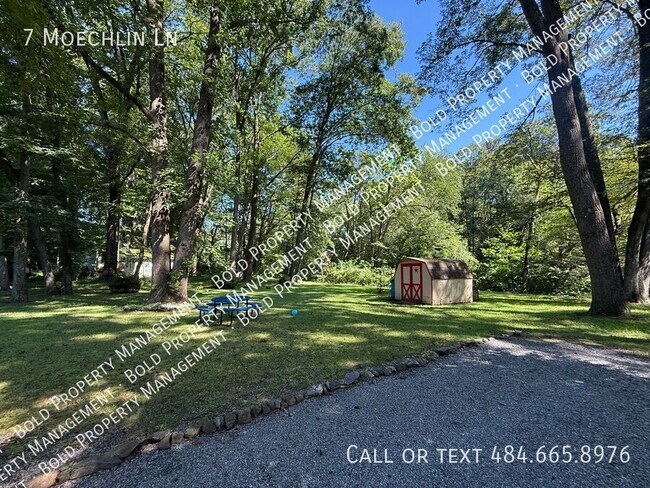 7 Moechlin Ln in Jonestown, PA - Building Photo - Building Photo