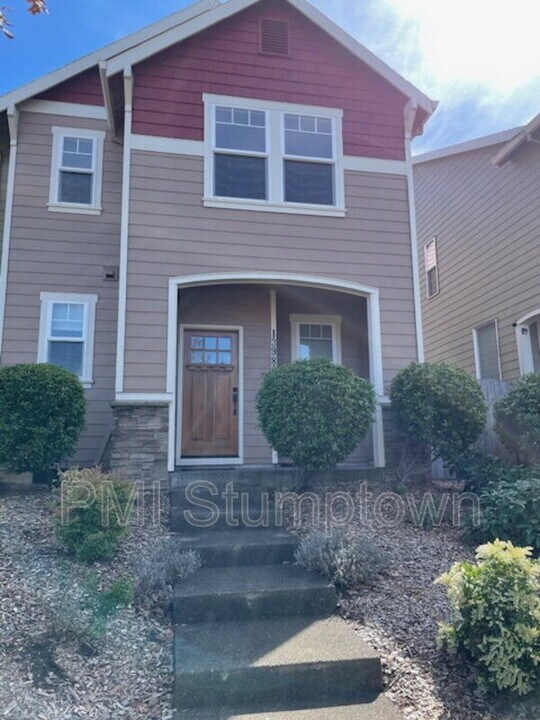 13980 Passage Pkwy in Oregon City, OR - Building Photo