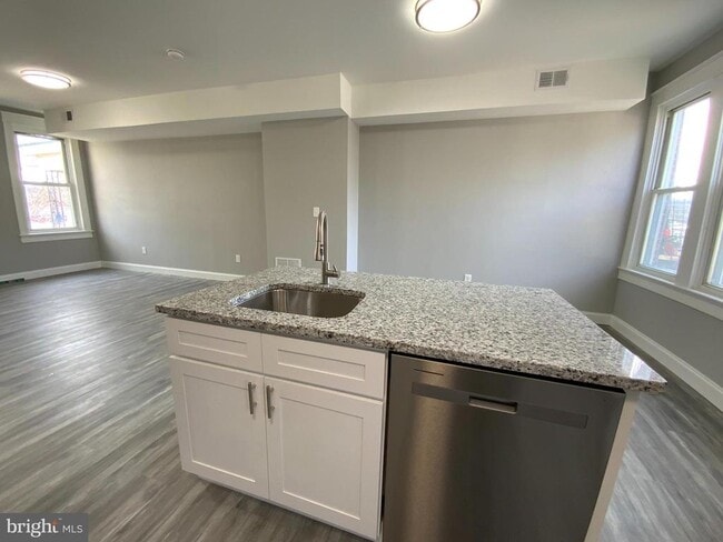 18 N Tremont Rd in Baltimore, MD - Building Photo - Building Photo