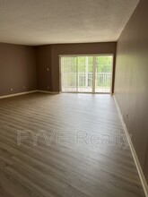 5709 Lyons View Pike, Unit Apt 1223 in Knoxville, TN - Building Photo - Building Photo