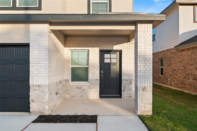240 New Albany Ln in San Marcos, TX - Foto de edificio - Building Photo