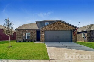 1933 Belmont Dr in Seagoville, TX - Building Photo