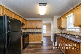 109 Enclave Dr in Powder Springs, GA - Building Photo - Building Photo