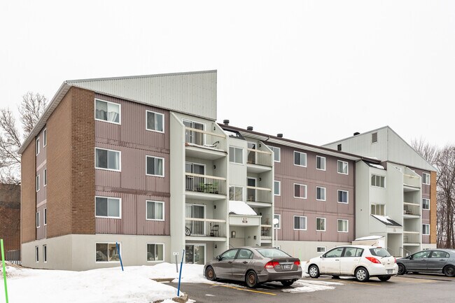 821 Hypolite-Bernier St in Lévis, QC - Building Photo - Building Photo