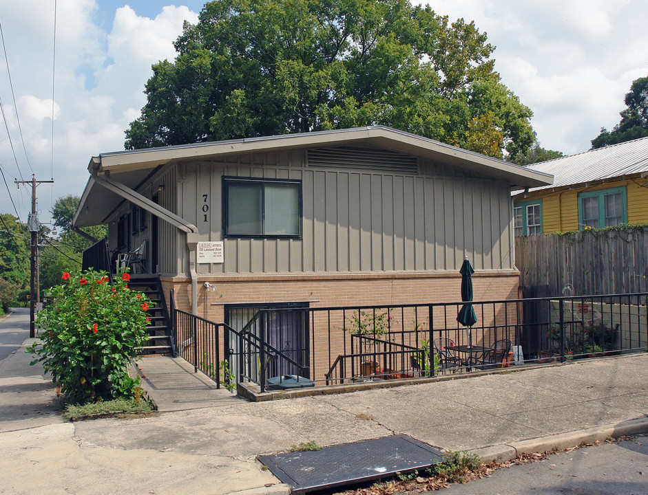 701 Lakeland Dr in Baton Rouge, LA - Building Photo