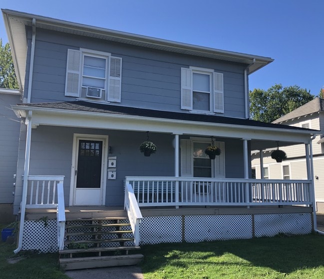 41 Burr St Apartments and Nearby West Hartford Apartments For Rent