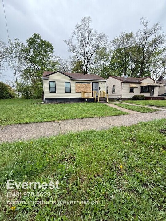 19341 Lindsay St in Detroit, MI - Building Photo