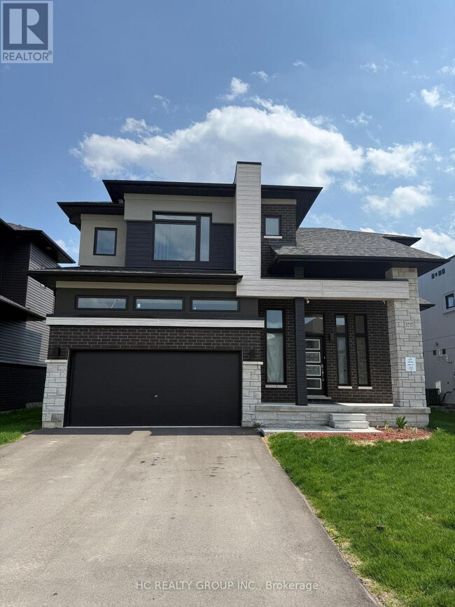 property at 3737 Lakepoint Dr