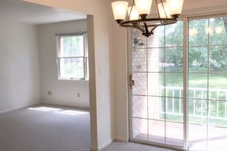 Williamstown Apartments in Steubenville, OH - Foto de edificio - Building Photo
