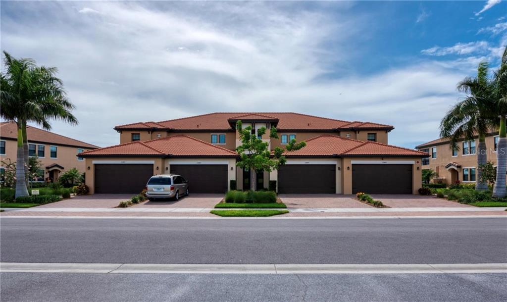 23479 Awabuki Dr in Venice, FL - Building Photo