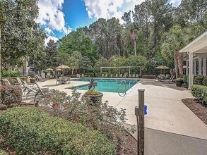 50 Pebble Beach Cv, Unit C220 in Bluffton, SC - Foto de edificio - Building Photo