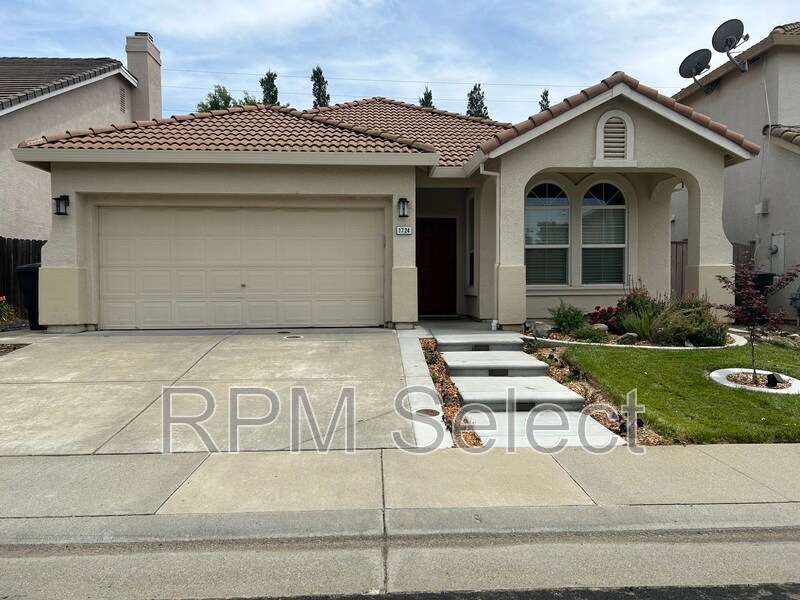 1724 Magenta Dr in Roseville, CA - Building Photo