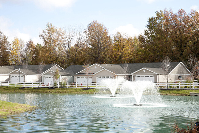 Redwood North Ridgeville Bagley Road in North Ridgeville, OH - Foto de edificio - Building Photo