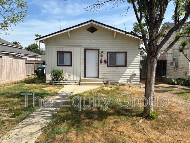 property at 326 S L St