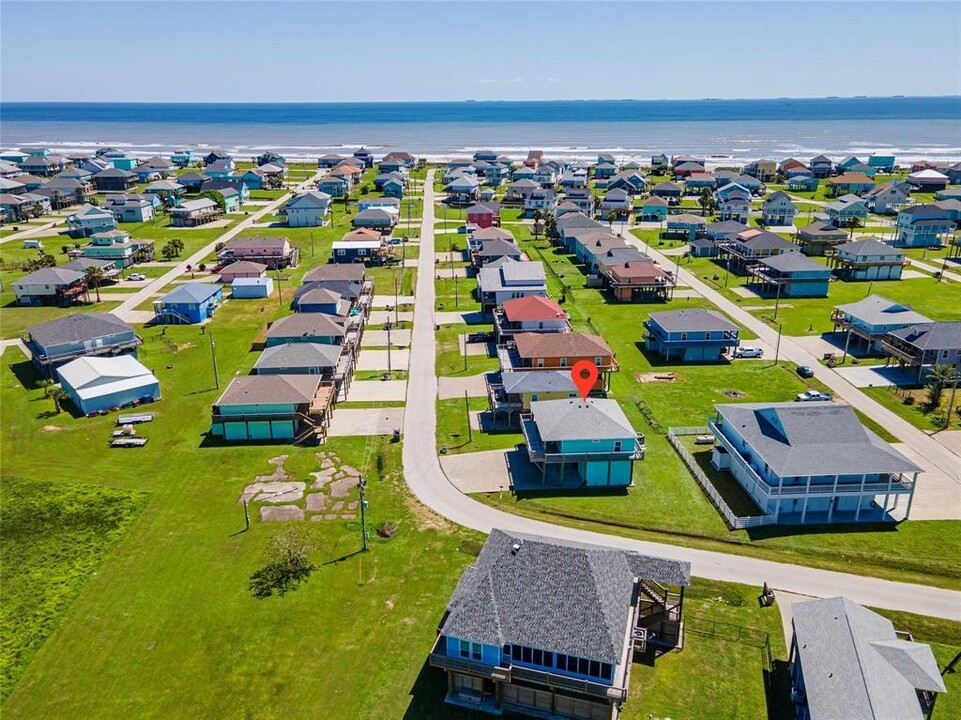 987 Surf Rd in Galveston, TX - Building Photo