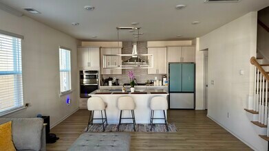 806 Courting St in Apex, NC - Foto de edificio - Building Photo