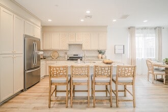 1547 Currents Way in Lathrop, CA - Building Photo - Building Photo