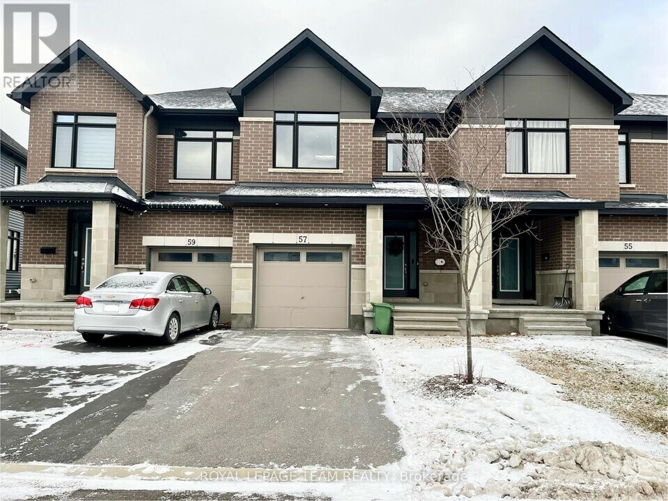 57 Heirloom St in Ottawa, ON - Building Photo