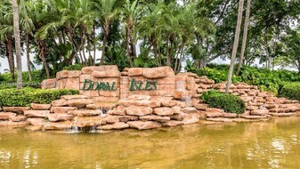 6317 NW 113th Pl in Doral, FL - Building Photo