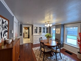 353 Prospect Ave in Hartland, WI - Building Photo