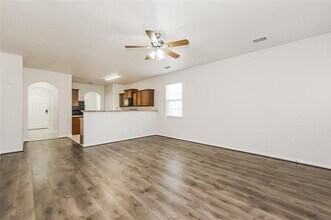 9225 Lone Cypress Dr in Forney, TX - Building Photo - Building Photo