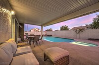 6931 Wedgewood Way in Las Vegas, NV - Building Photo - Building Photo