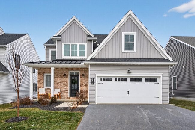 1847 Emerald Way in Mount Joy, PA - Building Photo - Building Photo