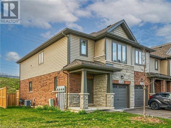 27 Rachel Dr in Hamilton, ON - Building Photo - Building Photo