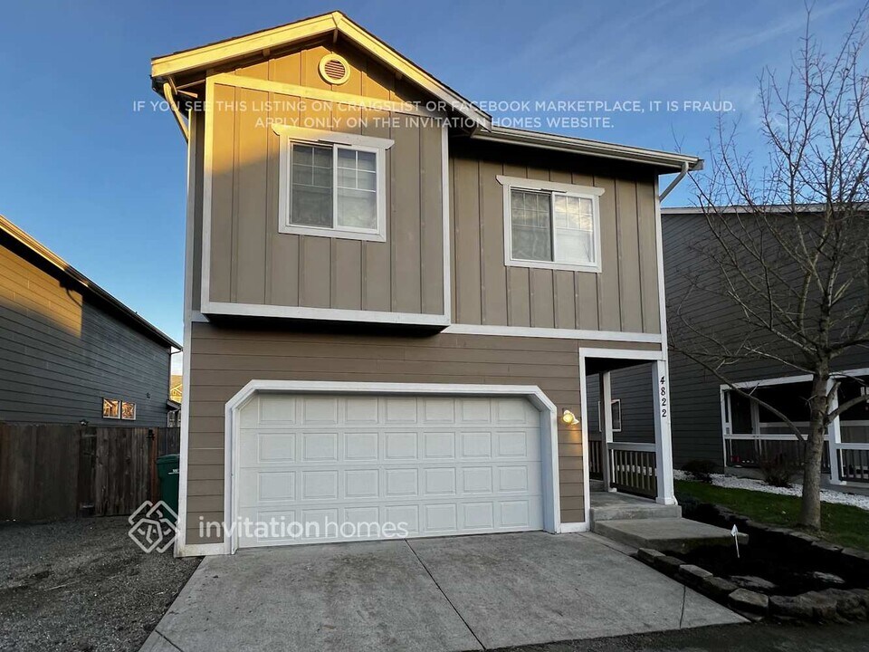 4822 145th Pl NE in Marysville, WA - Foto de edificio