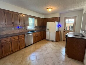 525 Nutwood St in Bowling Green, KY - Building Photo - Building Photo